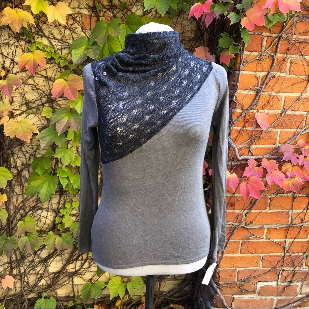 Small Ruche Over Sweater Knit Asymmetric Button Collar Lace Gray Upcycled Top